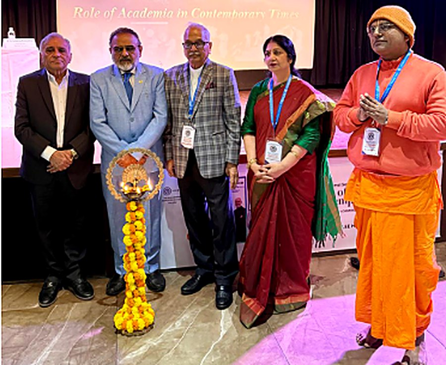 Inaugural session on stage at an international seminar hosted on Topic Engine